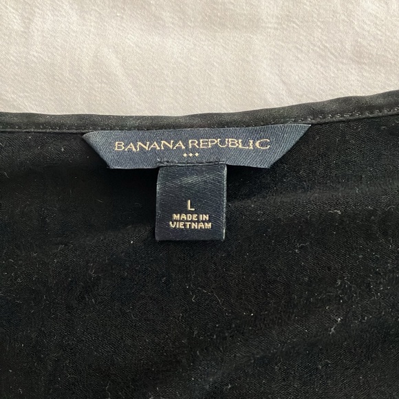 BANANA REPUBLIC Factory black ruffle front t-shirt blouse top Size L - Picture 5 of 6